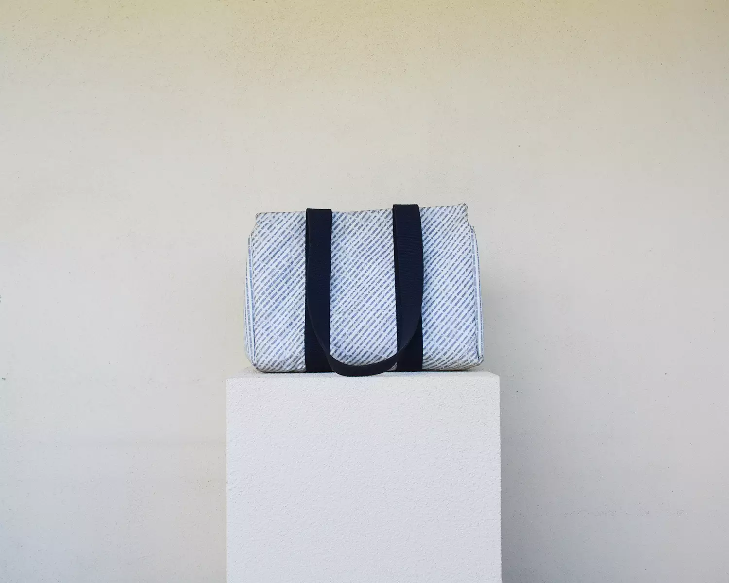 Small Wic Bag - Navy Blue - Image 3