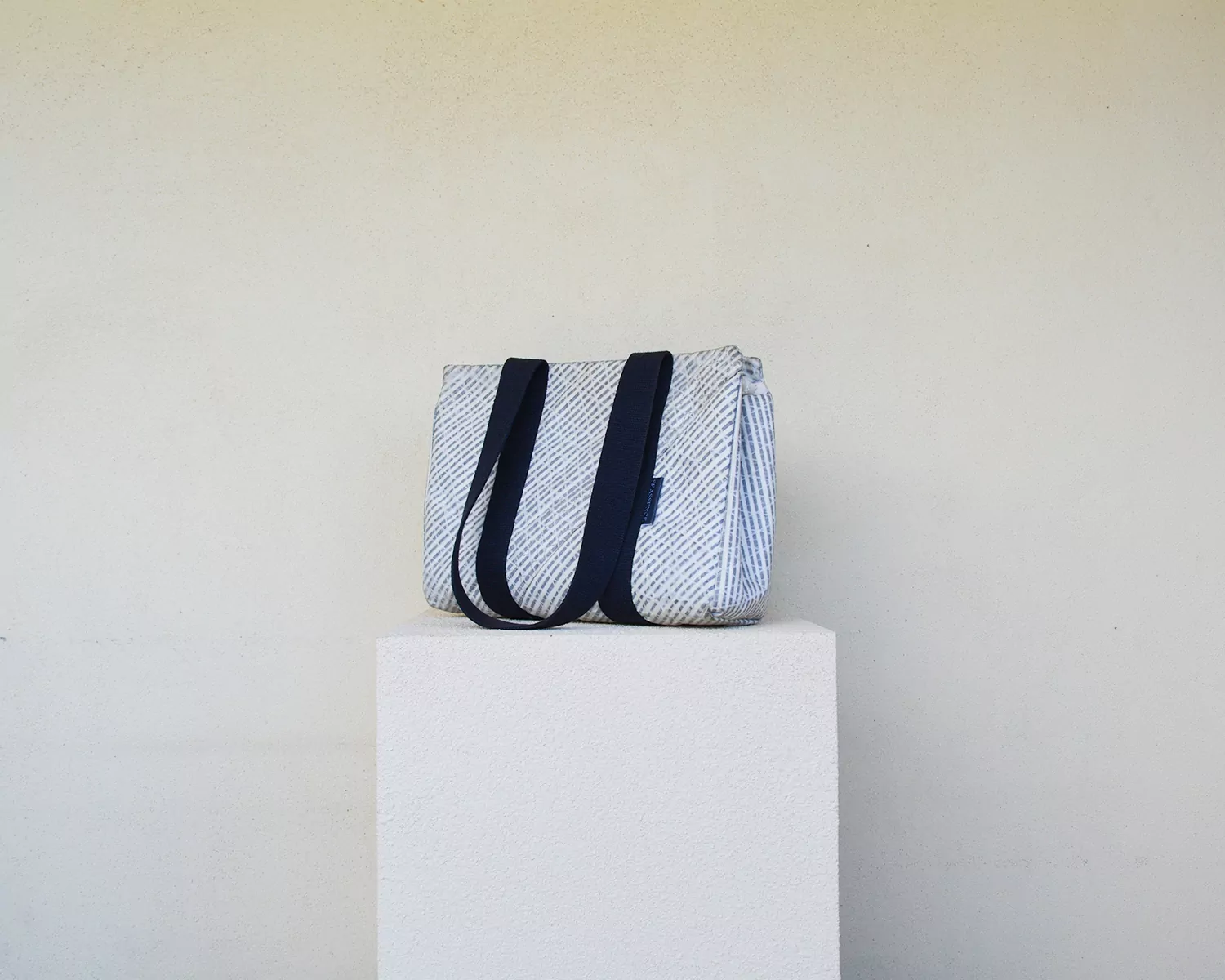 Small Wic Bag - Navy Blue - Image 2